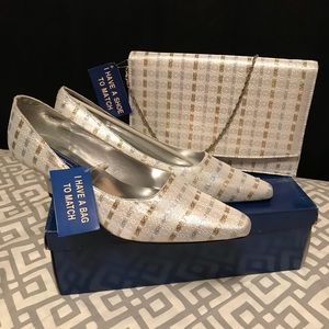 Jamie Nicole 2” Silver/Mu Heels & Matching Handbag